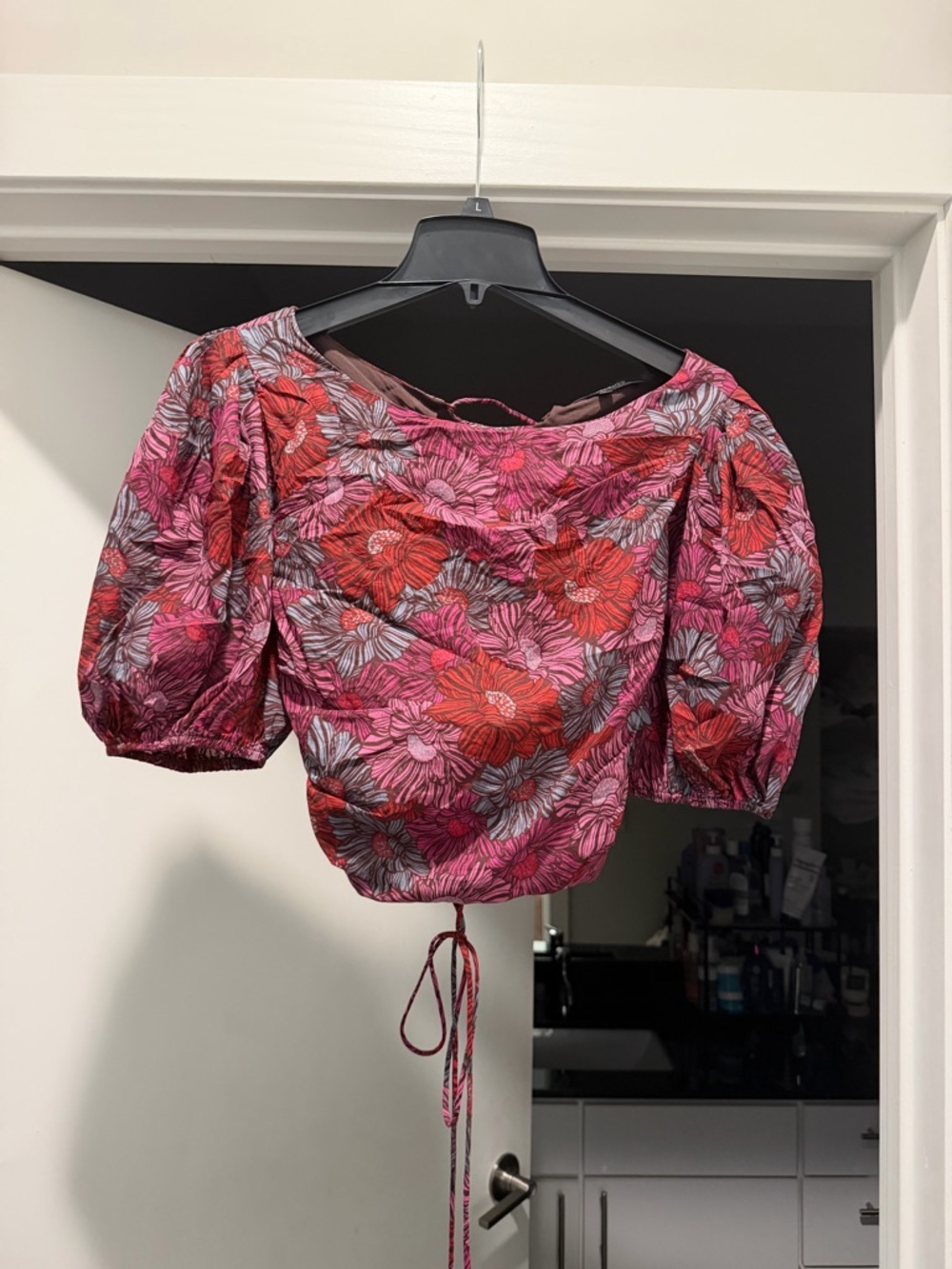 Olivaceous Floral Puff-Sleeve Crop Top with corseted back